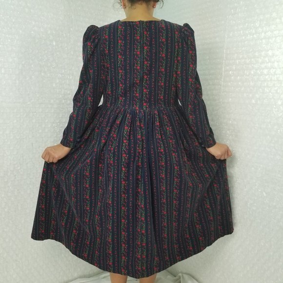 SOLD🌈1980s Laura Ashley floral corduroy dress - Picture 3 of 12